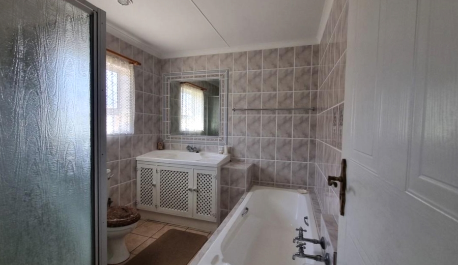 3 Bedroom Property for Sale in Stilbaai Wes Western Cape